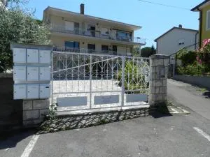 Apartma Chrystel - Jagodje