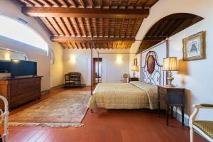 Nella Torre del Poschi Penthouse with Roof Terrace