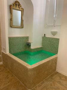 St.Peters Mirror - Romantic View