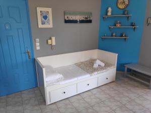 Colourful apartments (Blue horizon)