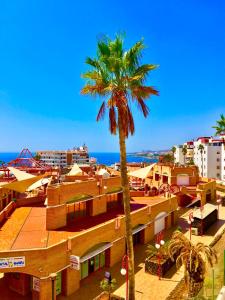 SEA-VIEW APARTMENT WITH a TENNIS COURT