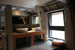 B&B / Chambres d'hotes La Colline Du Baa - Maison d'hotes d'exception : photos des chambres