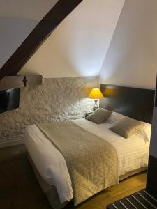 Hotels Logis Hostellerie des Ducs : photos des chambres