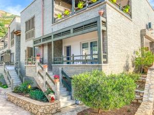 Aqua Holiday Apartments