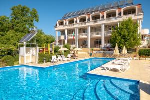 Villa Aurora