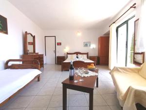 George Michalas (Vivaria Apartments)