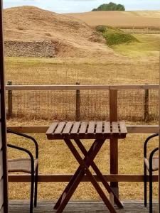 Maisons d'hotes Galerie, Tumulus de la Hogue : Chambre Double avec Balcon