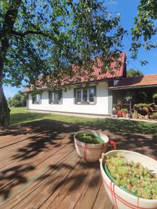 Village House Flowerside