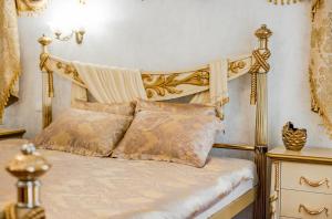 Three-Bedroom Apartment room in LUX 3 Bedrooms&2Bathrooms Apartment Nevsky 45