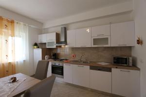 Apartment Car Marica