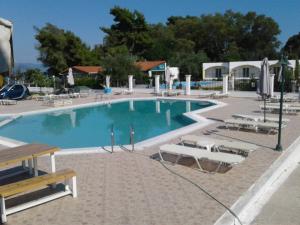 UMBRELLA BEACH APARTMENTs - 4hvězdičkové hotely ve městě Kavos