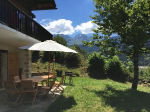 Chalets chalet artheis : photos des chambres
