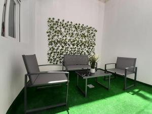 Tropical Garden Apartment