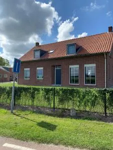 familieverblijf De groene Specht - Слейс