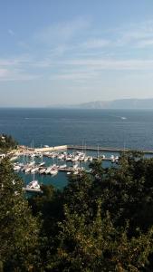 Die Appartements Glavas mit Loggia und Balkon für 3 Personen