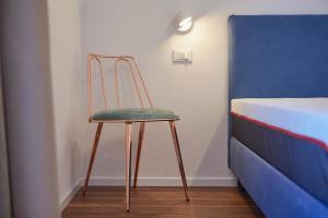 Doppel-/Zweibettzimmer mit Balkon