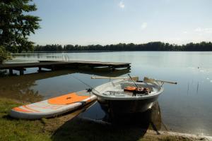 Dom nad jeziorem Ublik z sauną i jacuzzi