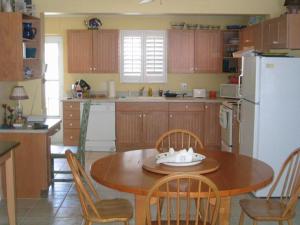 Adorable North Beach Home - Oceanfront by Ocean Properties