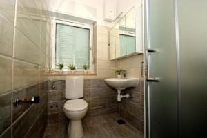 Triple Room room in Apartments and rooms by the sea Podstrana Split - 10301