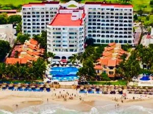 VILLA PARA 5P 4A 1M dentro del Hotel a un lado del Krystal IXTAPA Con Playa WiFi - Playa Azul