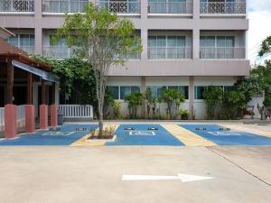 Swan Lake Hotel Sattahip