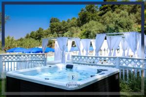 relais freedom club