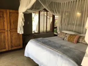 11 Raptors Lodge - Draasloot