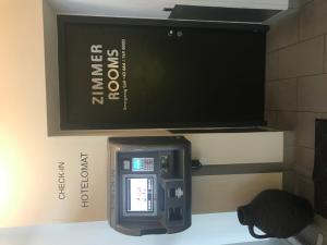 HB1 Budget Hotel - contactless check in