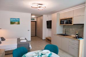 Studio Capri Spa n Pool Beach resort