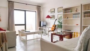 Tranquility and Sea View at Meia Praia #1867