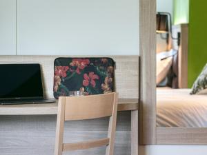 Hotels Hotel du Pont : Chambre Double - Vue sur Jardin