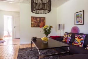 Very nice cottage by the lake. Lursjön!