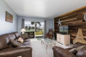 Two-Bedroom Apartment room in Plantation Palms by Meyer Vacation Rentals