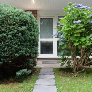 Gorgeous ground floor apartment + free parking