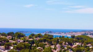 Bastide provençale vue mer à 5 min de la plage