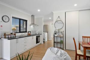 Zoo Villas : Villa Zebra - Central Wynyard