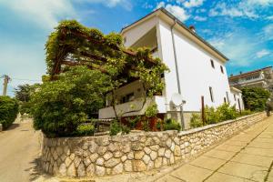 Apartments Edo with Terrace