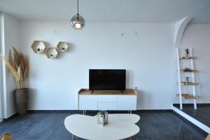 Lagadin Sunset Apartment