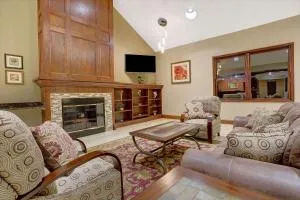 爱荷华市特维乐兹酒店 - 克拉尔维尔