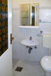 Apartment Pineta-2 by Interhome