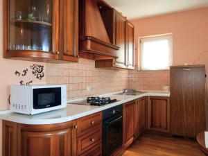 Apartment Hoba by Interhome