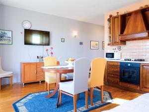 Apartment Hoba by Interhome