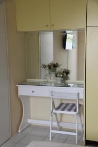 The Green Apartment, 1 min walk from Kalamaki beach