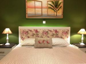 The Green Apartment, 1 min walk from Kalamaki beach