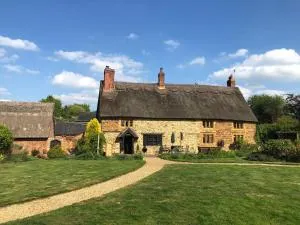 Hunt House Quarters - Long Buckby