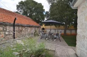 Stone House - Širitovci