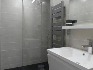 3 Pièces Contemporain Sud à Méribel - 4 Pers - FR-1-182-217