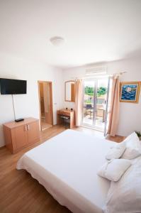 Župa Dubrovačka Guest House, With Pool & Parking