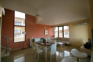 Lighthouse Apartments and Villas