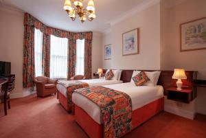 Standard Twin Room room in Arundel House Hotel